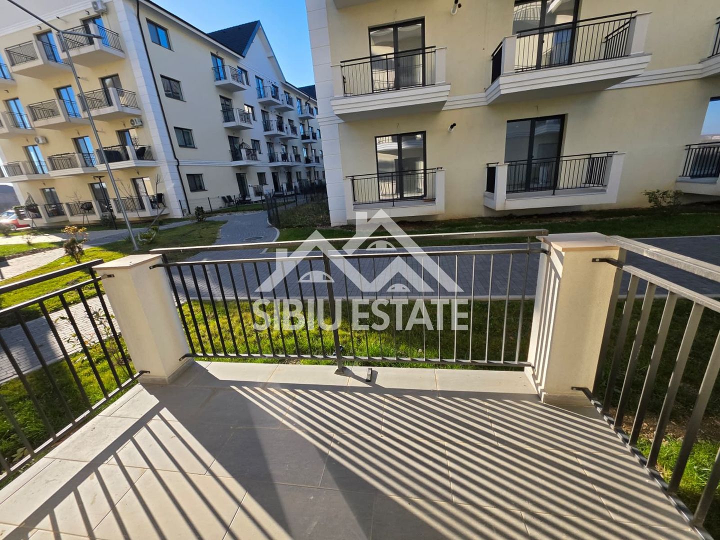 Apartament 3 camere cu gradina in Selimbar, Sibiu - Poză 1