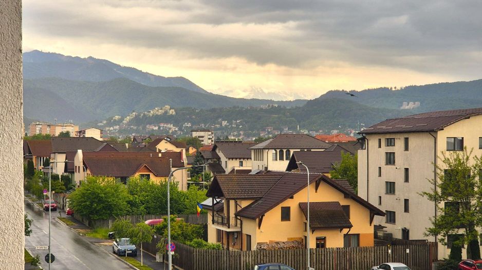 Apartament decomandat la prima inchiriere, ideal pentru un cuplu. - Poză 2