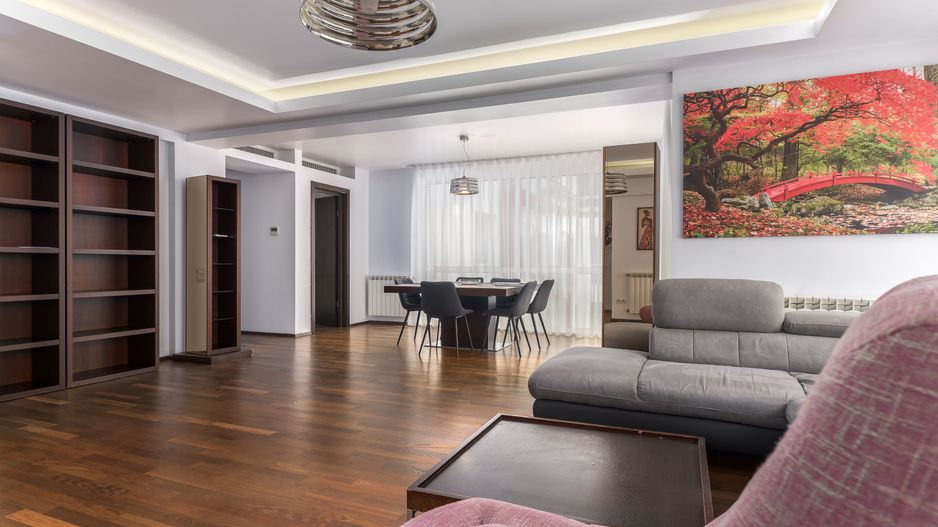 4 camere| semineu| piscina interioara | sauna | sala de sport| parcare - Poză 4
