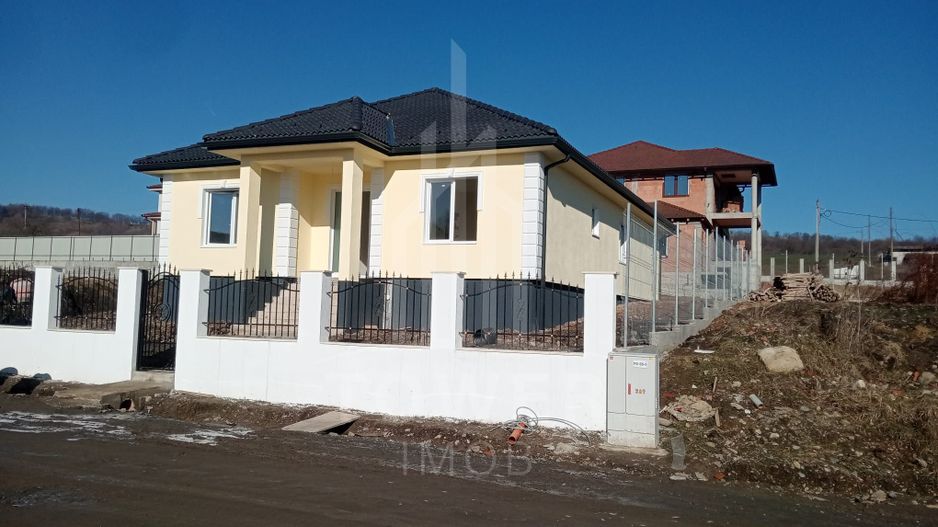 Casă Modernă pe un Singur Nivel – Cisnădie | 500 mp Teren - Poză 1