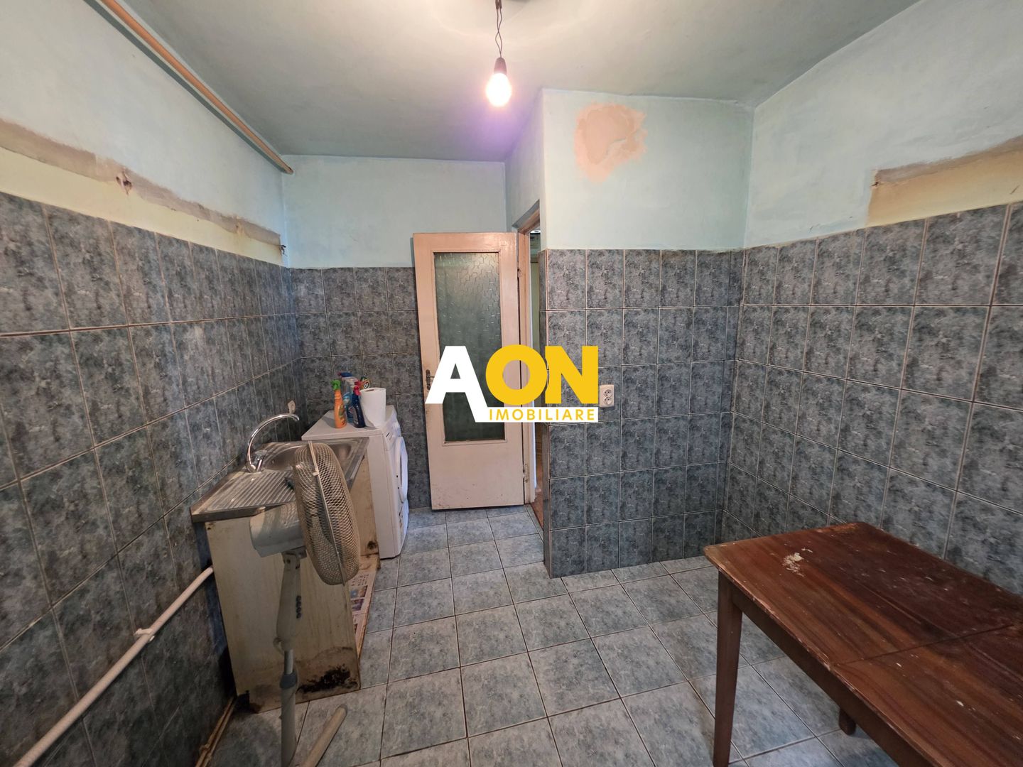 Apartament 3 camere, Cetate, 65 mp utili, et.5. Necesita renovare - Poză 9