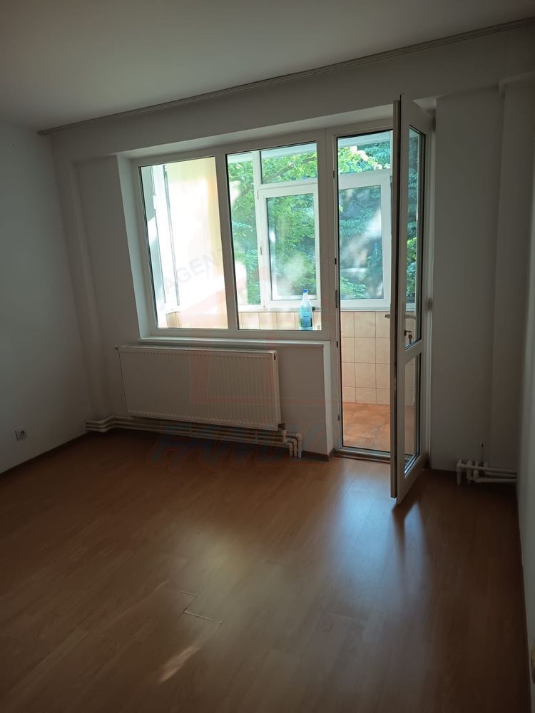 APARTAMENT CU 3 CAMERE DE VÂNZARE | MICRO 17 - Poză 5