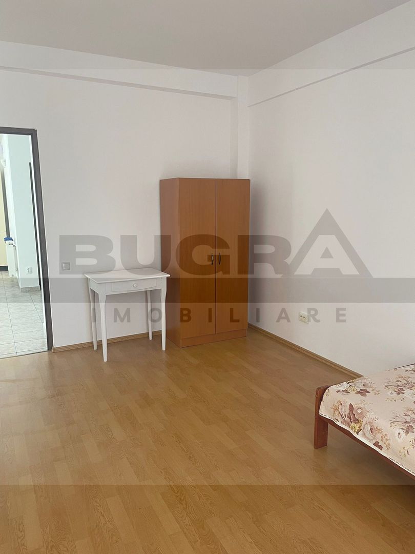 Apartament de 3 camere, 70mp, parcare, zona Negoiu - Poză 6