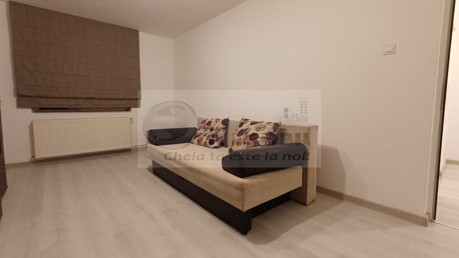 Apartament 3 camere Decomndat RENOVAT–  vis-a-vis de Palas Mall - Poză 3