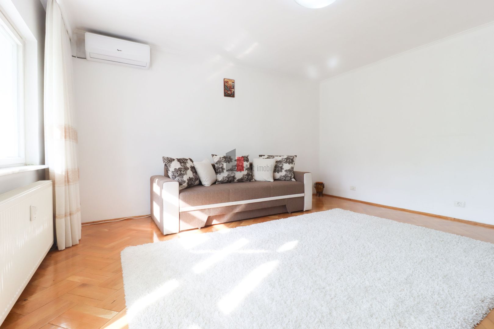 Apartamentul "SALTVEGURINN" in Drumul Sarii, intri in el si il inchiriezi pe loc - Poză 5