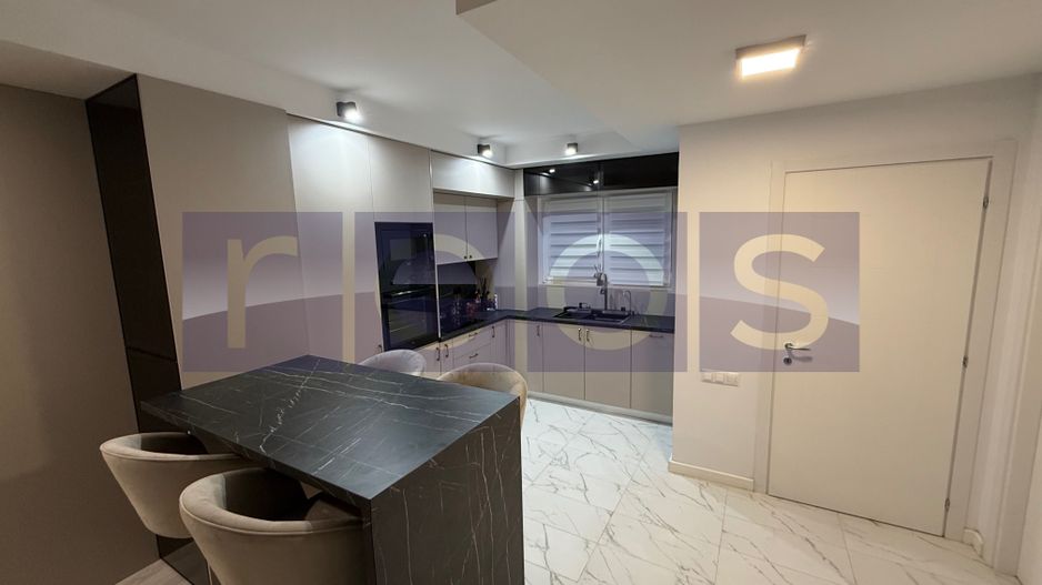 VILA 3 CAMERE CU GRADINA | VEDERE LAC SI PISCINA | COSMOPOLIS | 2 LOCURI PARCARE - Poză 2