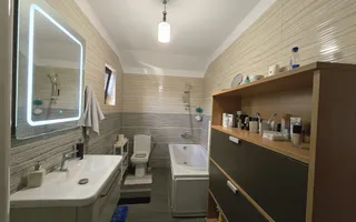 Casa Berceni: 4 cam, 2 bai, curte, incalzire pardoseala, panouri 6kW - Poză 21