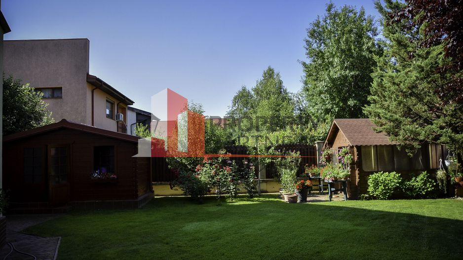 Vila spatioasa cu teren mare Jollie Ville - Poză 10