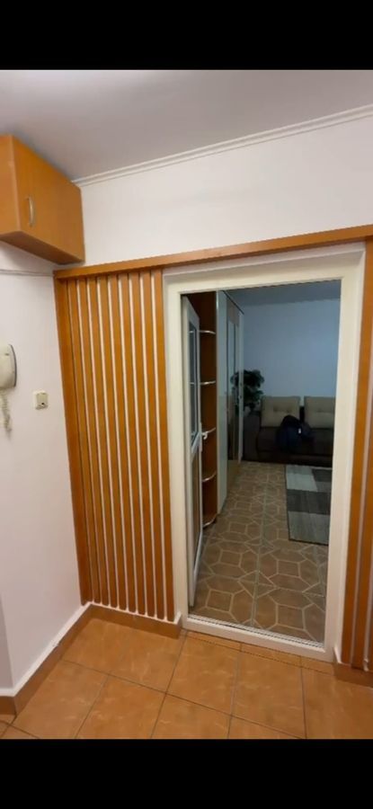 Garsonieră spațioasă 45 mp, etaj intermediar, mobilată, Basarabia - Poză 8