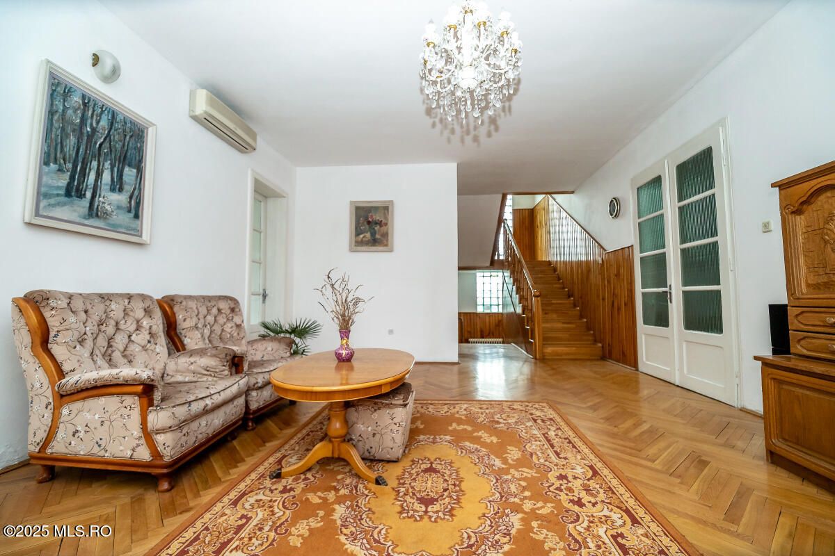 Freidorf - Vila Multifunctionala - D+P+1, 380 mp utili! - Poză 2