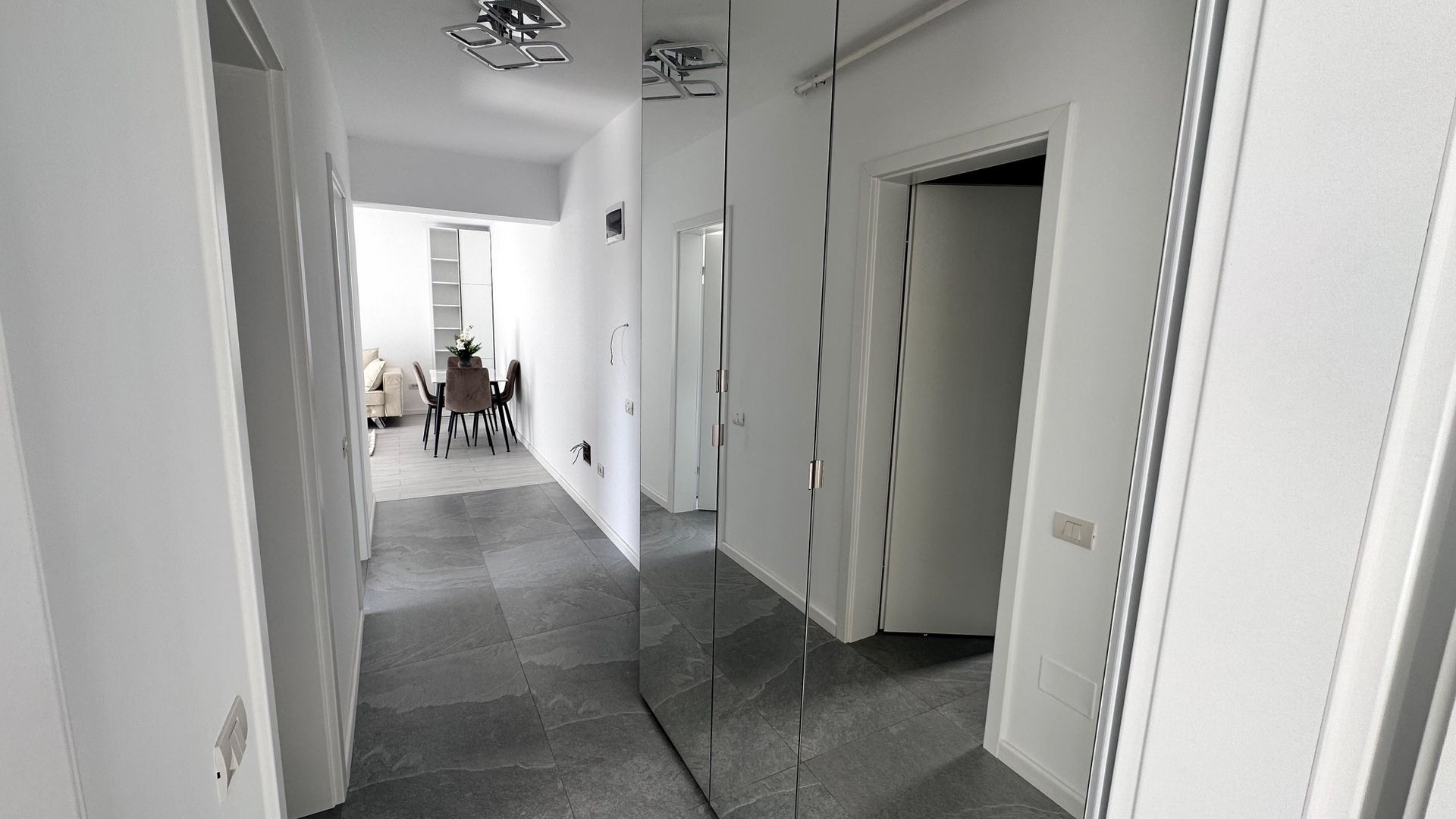 AP. 2 CAMERE MIRAL RESIDENCE, PARCARE, CURTE 60 MP, BLOC NOU, CENTRALA - Poză 11