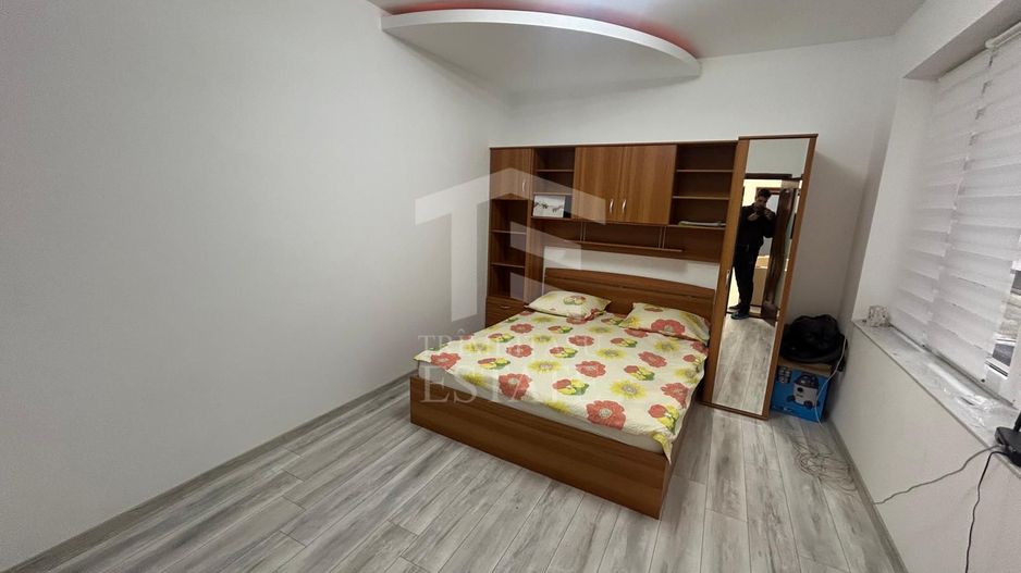 2 Camere Piata Constitutiei + Loc de Parcare - Poză 3