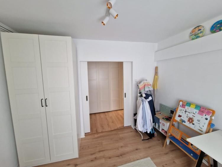 Vanzare Apartament 4 Camere Adiacent Nerva Traian - Centrala Proprie - Poză 8