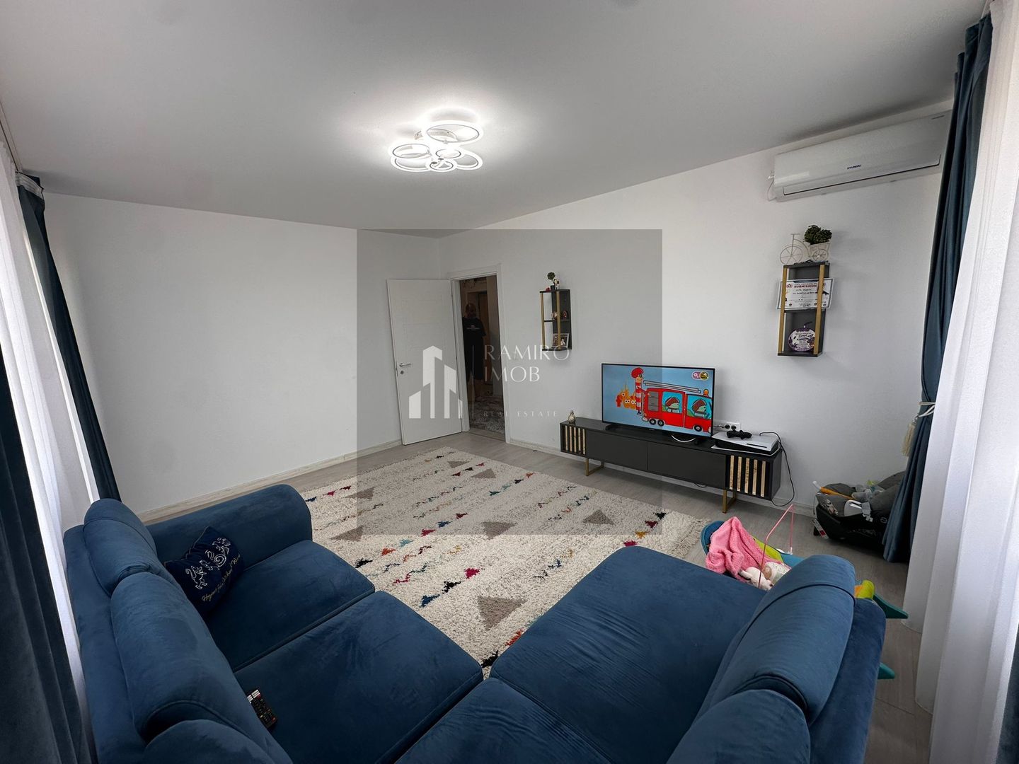 Apartament 2 camere  decomandat 67mp bloc nou Hills Splai - Poză 2