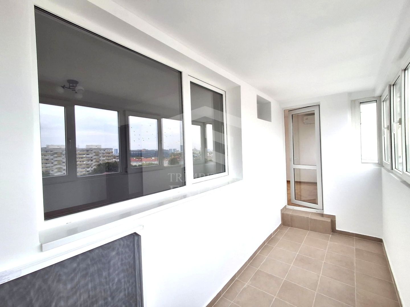 Apartament 2 camere renovat la 2 minute de metrou - Poză 15