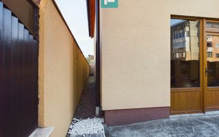 Vilă cu teren generos în Pârneava - Poză 11