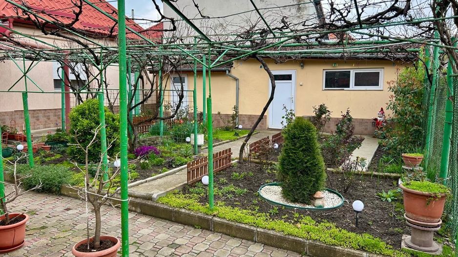 TEREN GENEROS 1000 MP - Poză 1