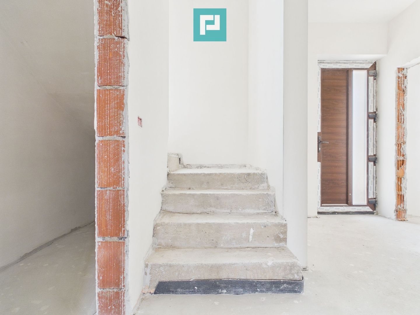 Duplex spațios 102 mp utili, teren 350mp in Covaci - Poză 11