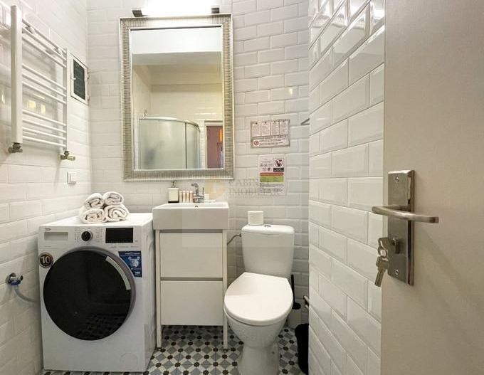 Garsoniera | Vedere catre Calea Victoria  | Airbnb | Certificat Turism - Poză 8