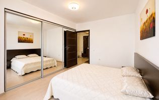 Apartament cu 3 camere, etajul 1, zona Florilor, Floresti