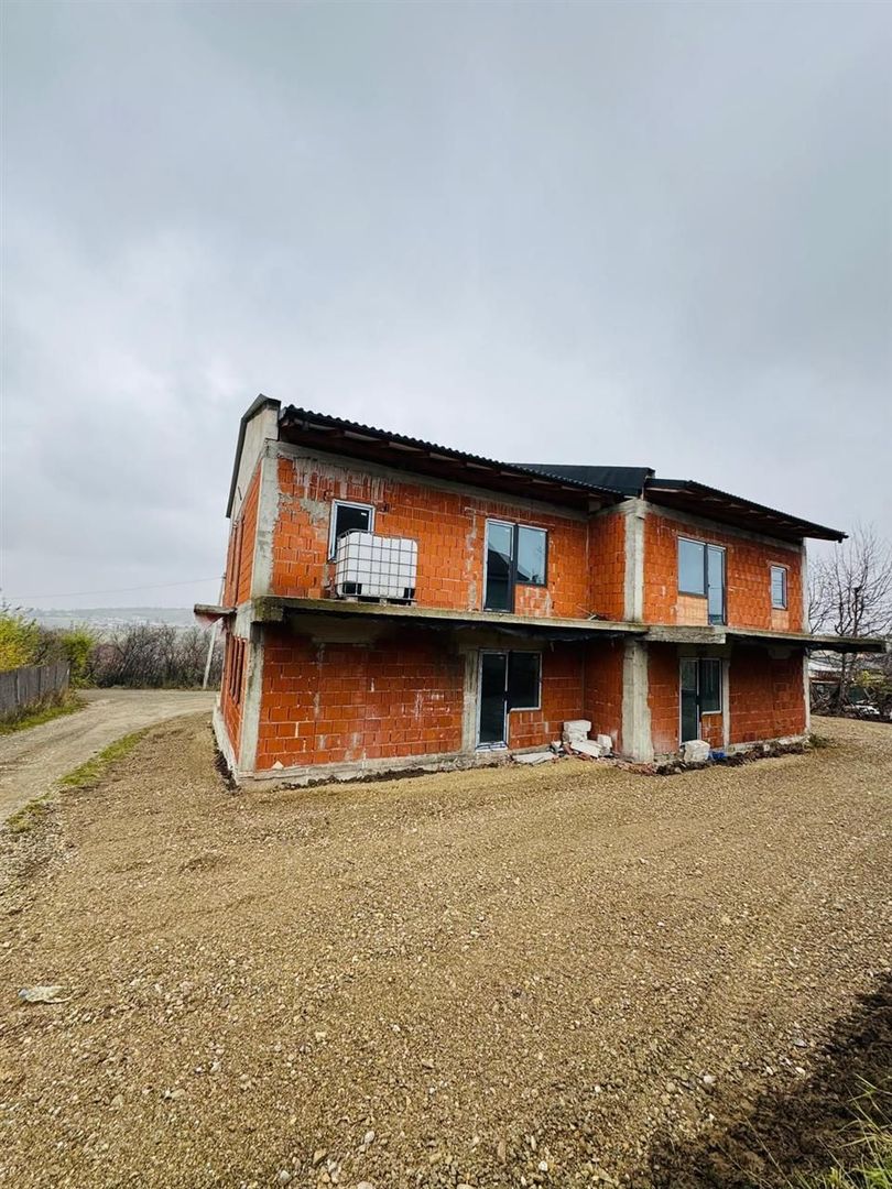 Duplex de vanzare zona dealuri - Poză 2