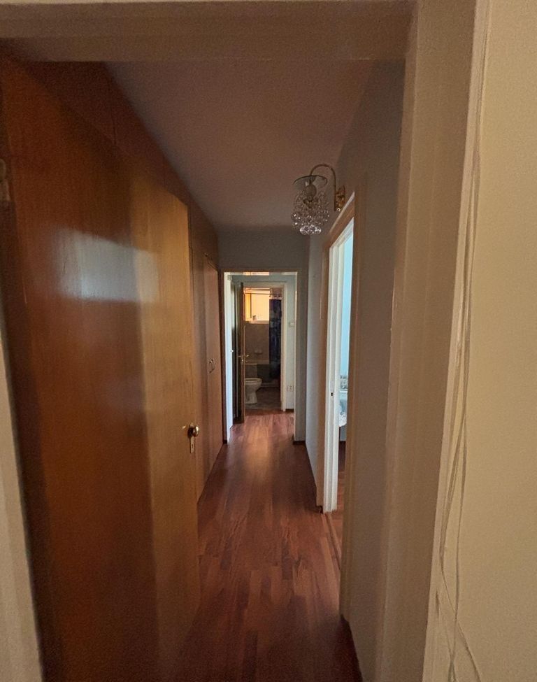 Apartament 3 camere. Centrala proprie. Bld. Brancoveanu. Zona Covasna. - Poză 3