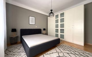 Central, 2 camere, curte, centrala proprie, pet-friendly. - Poză 1