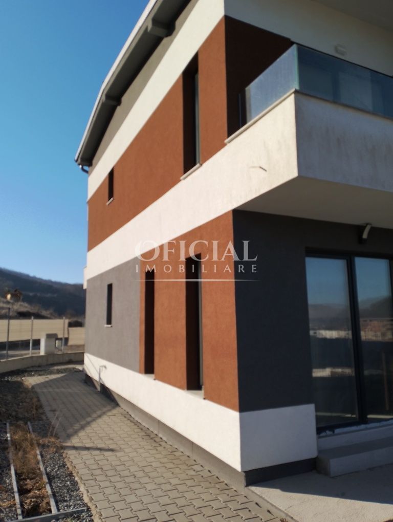 Casa tip duplex | 2 Parcari | Magnoliei | Floresti - Poză 2