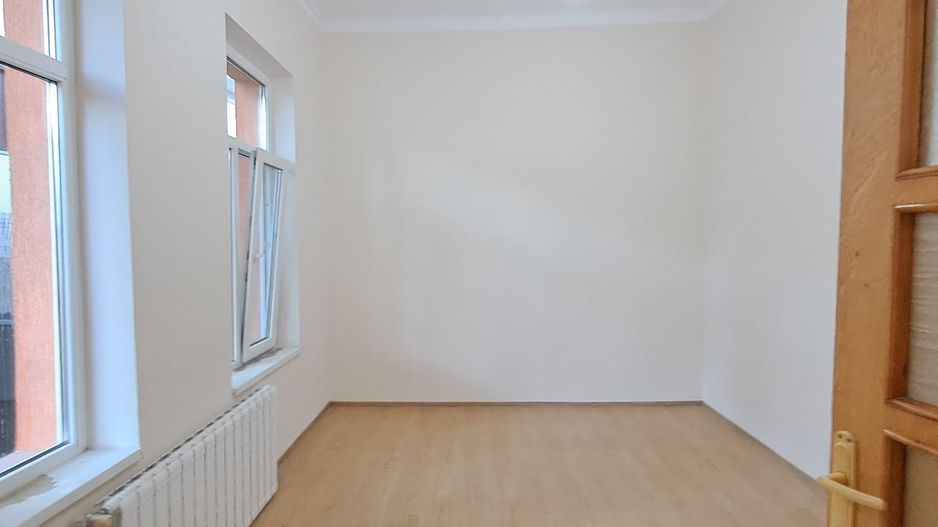 Dimitrie Cantemir, metrou Tineretului la 350 m, casa 2 camere + curte - Poză 4