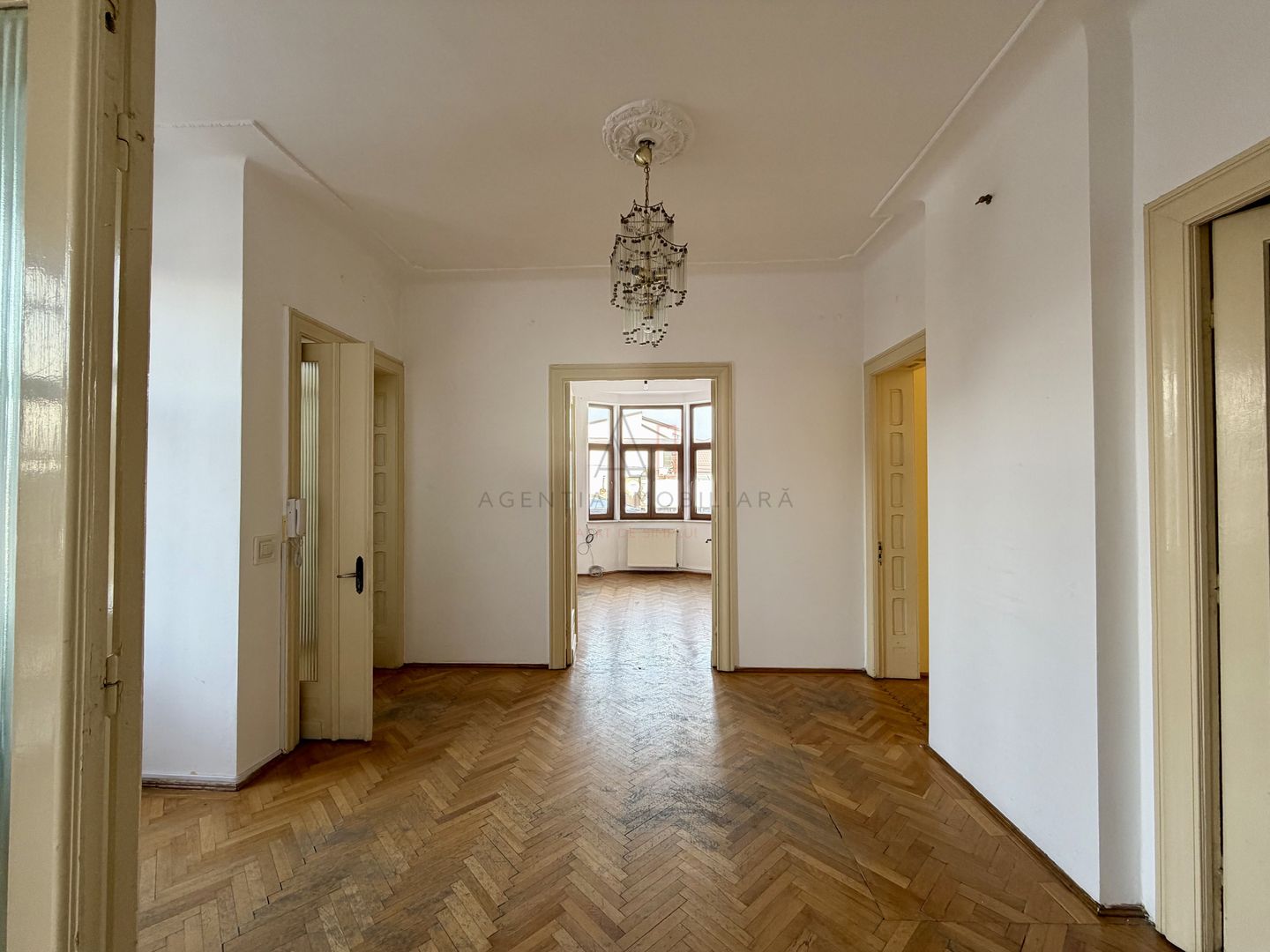 Apartament 3 Camere | Vila Interbelica | Comision 0| - Poză 2