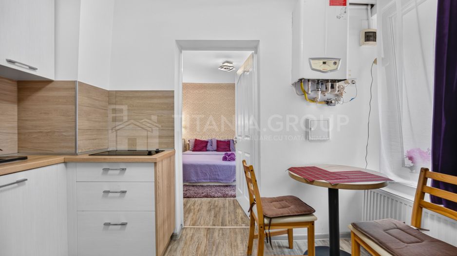 Garsonieră în Centrul Istoric Brașov Schei - Poză 5