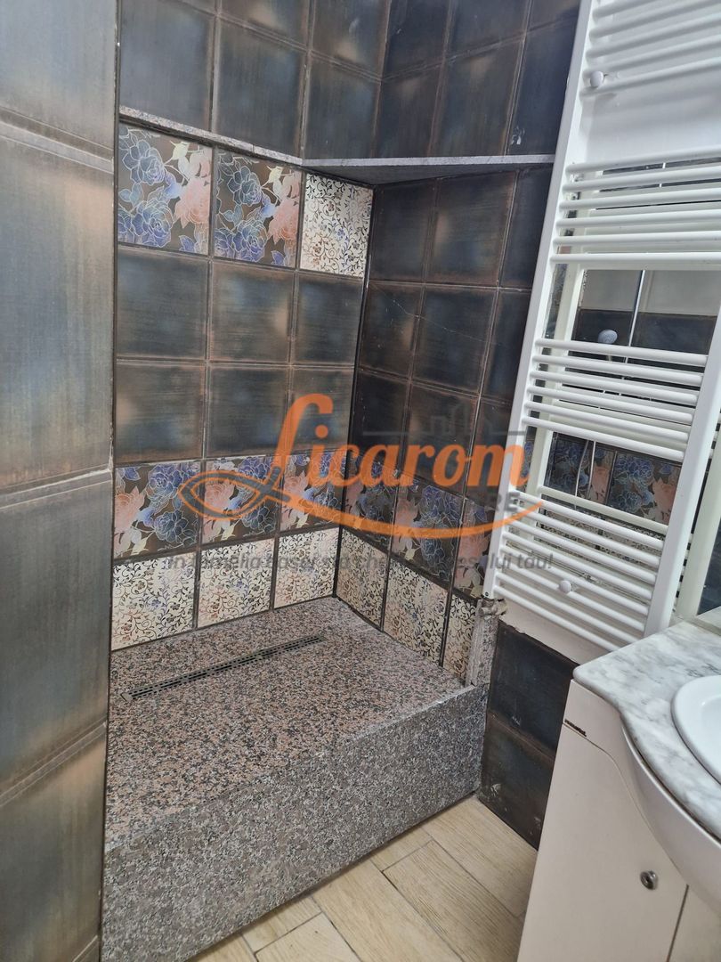 Garsoniera in casa str Iuliu Maniu curte comuna. - Poză 2