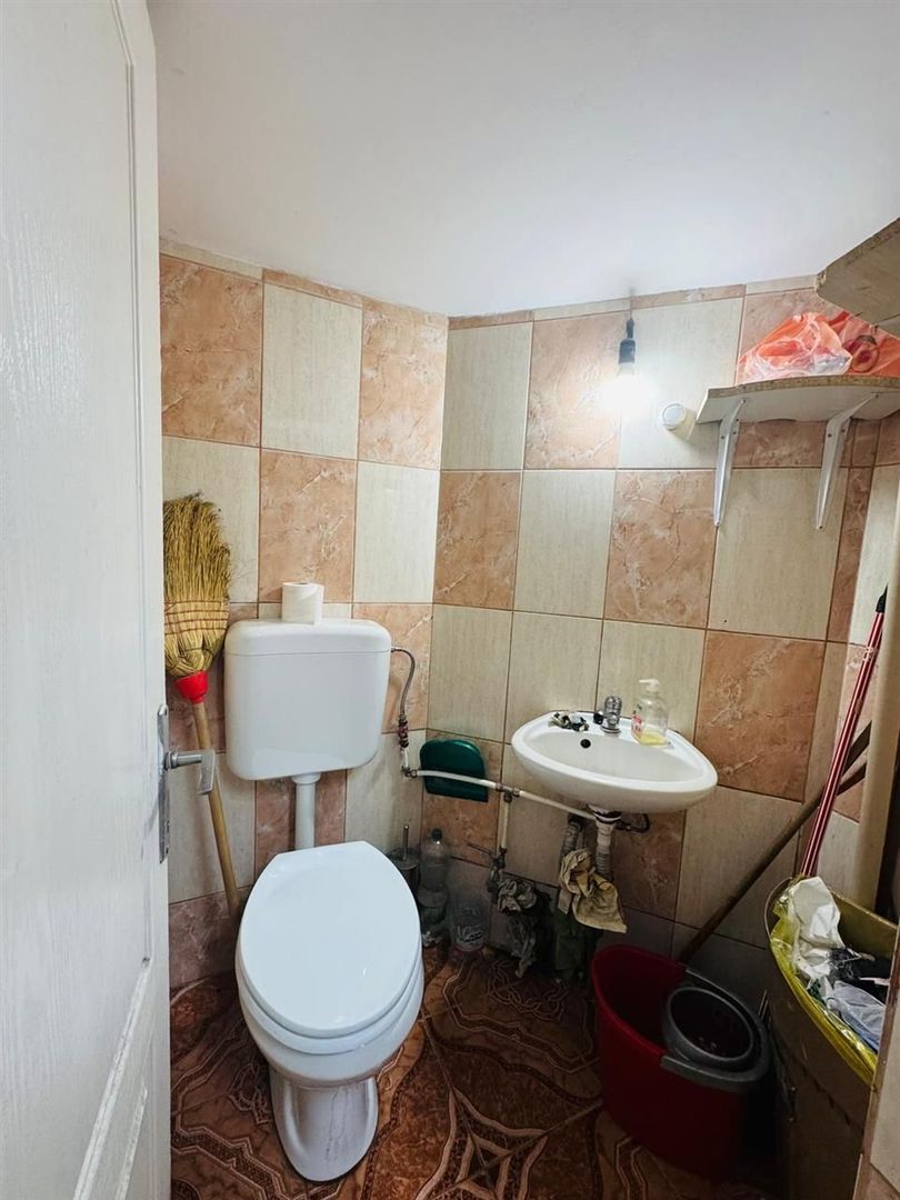 Spatiu comercial la demisol Central cu boxa - Poză 4