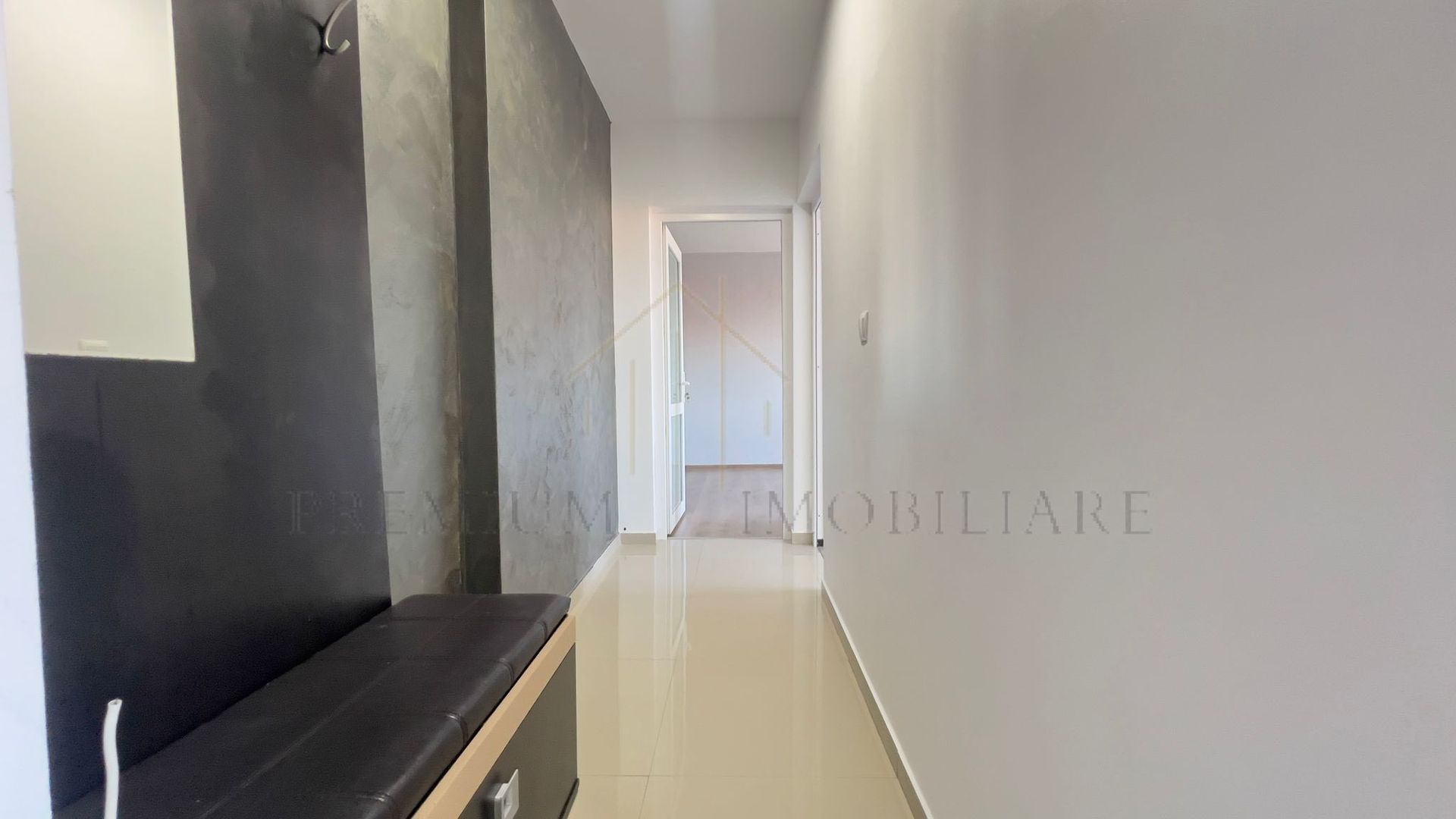 Apartament 2 Camere - Renovat - Zona de jos - Poză 8