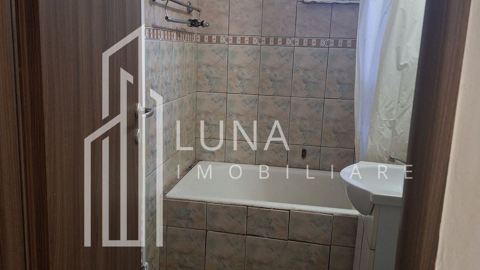 Vând apartament 3 camere - Poză 6