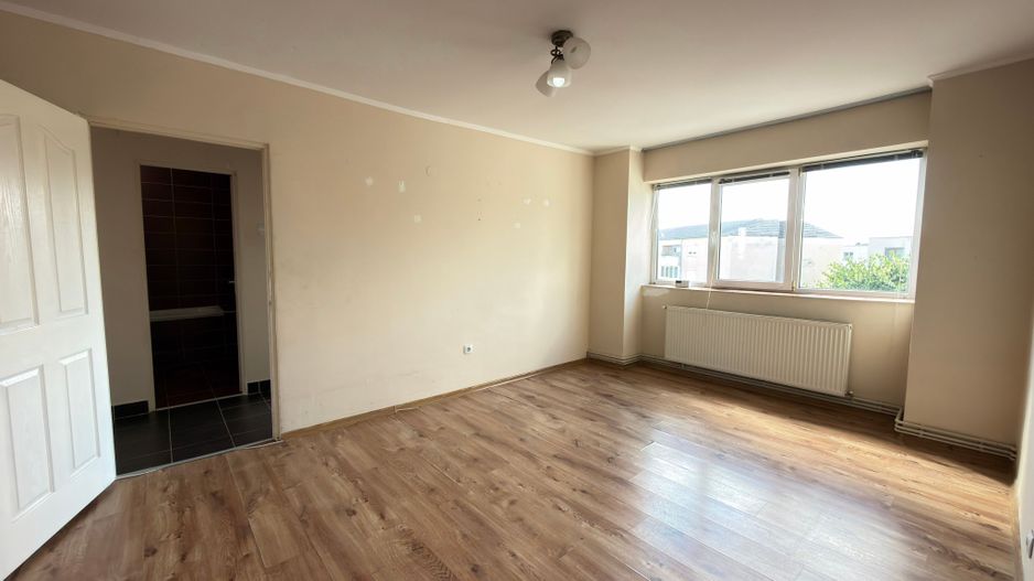 Apartament 3 camere MV1, Etaj IV / Str. Narcisei Nr.9 / Carei - Poză 5
