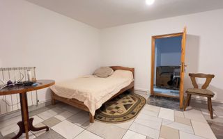 Casă renovată 2025 de vânzare în Cireșoaia - Poză 7