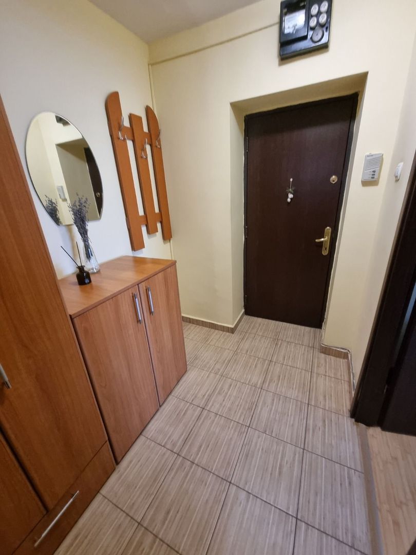 Garsonieră Titan, bloc reabilitat, etaj 7, balcon închis, mobilată - Poză 9