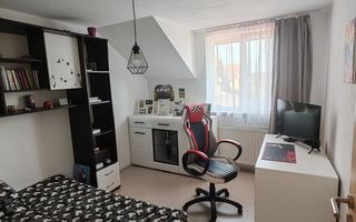 VÂNDUT! I 1/2 Duplex P+1 I Sânmihaiu Român - Poză 5