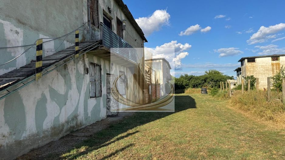 Platformă industrială cu acces E671 | 39.726 mp teren - Poză 2