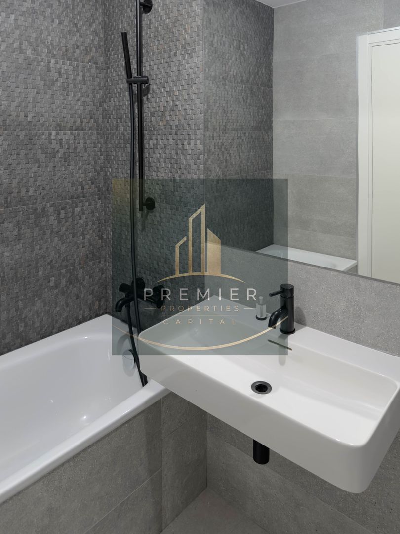 Luxury 2-Bedroom Apartment | Large Terrace | Parking | Prime Location ⭐ - Poză 16