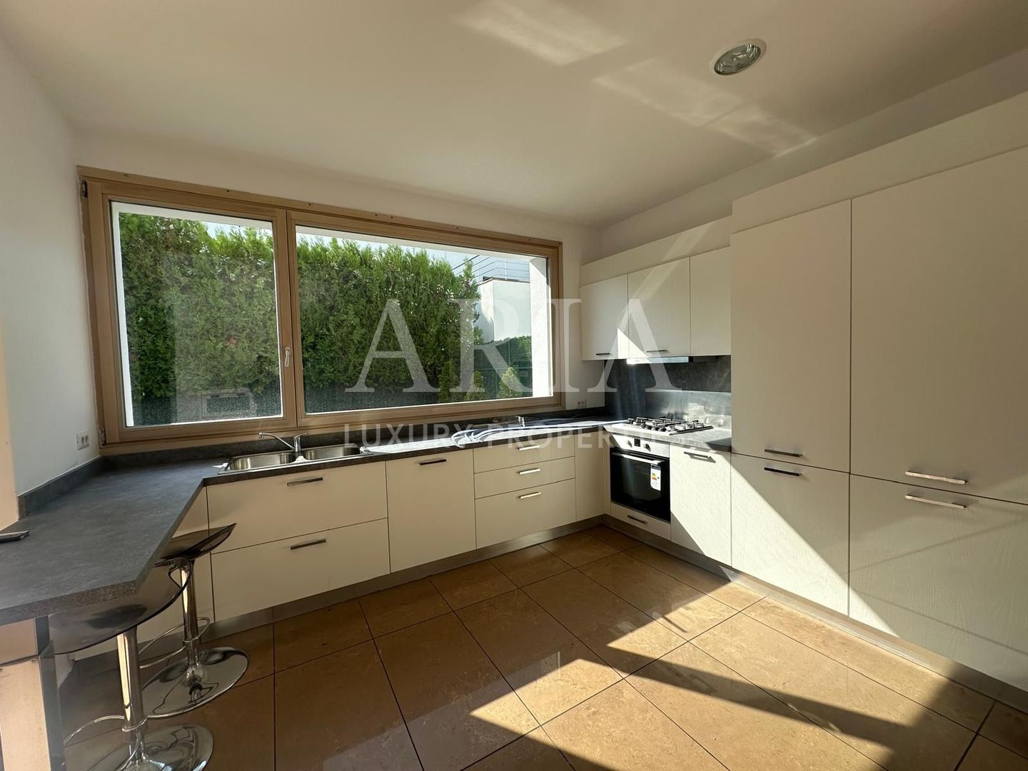 MODERN VILLA  - LUXURY GATED COMMUNITY - Poză 10