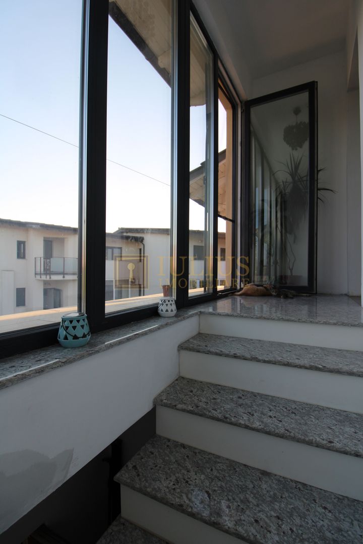 Garsoniera la casa, curte interioara si loc de parcare inclus - Poză 11