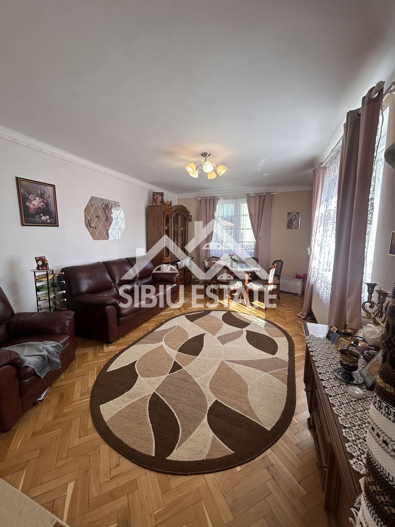 Vila cu Deschidere de 21m – Calea Poplăcii (Langa Parc) 950mp teren - Poză 4