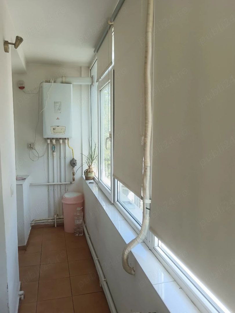 De inchiriat aparatament cu 2 camere, ultracentral , 400 euro - Poză 2