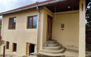 Casa 4 camere 2 bai garaj inchis pivnita si teren 740 mp in Seica Mica - Poză 2