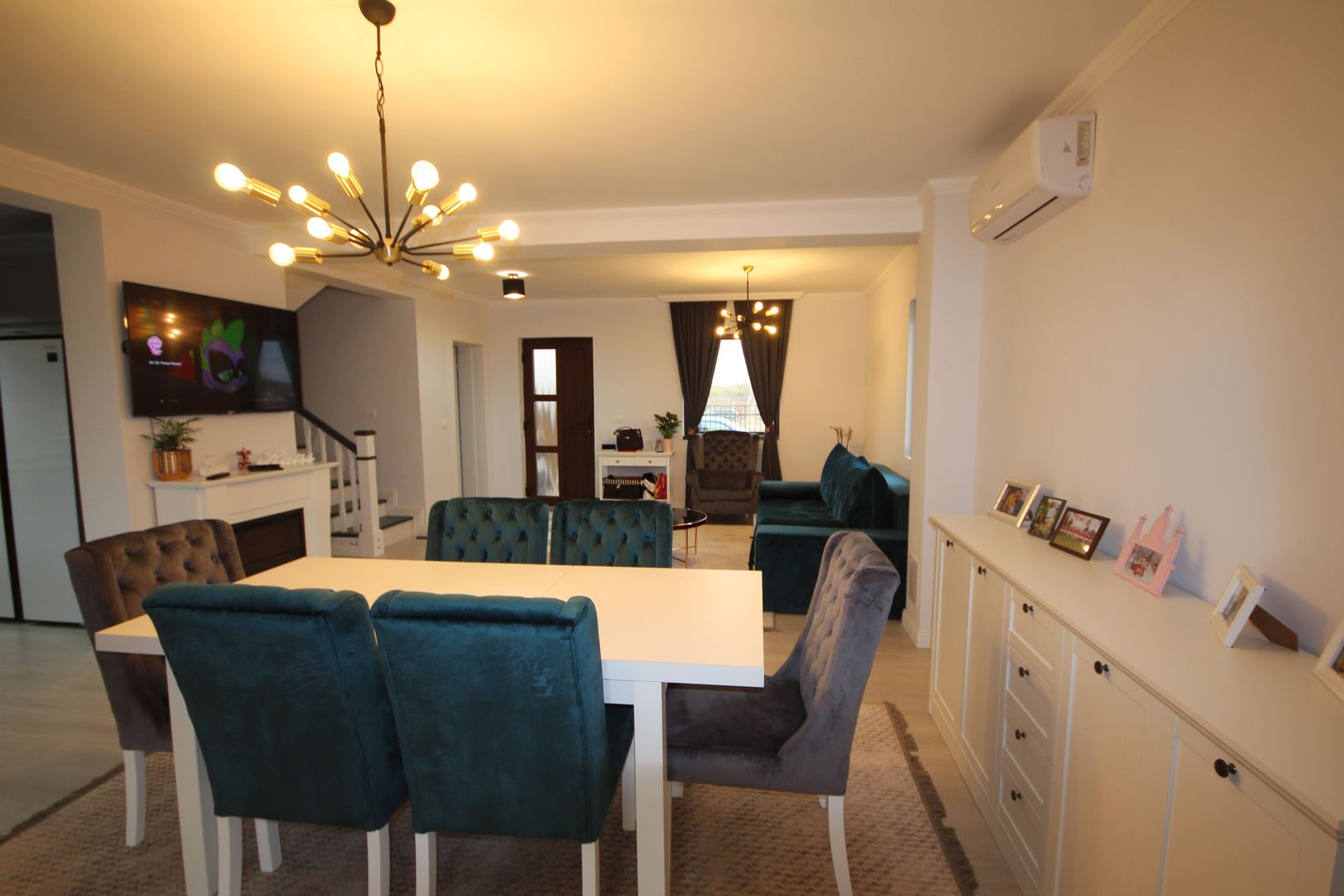 Modern si primitor - Poză 45