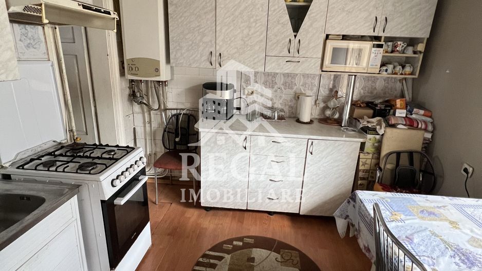 PRET NOU - Casă de vânzare – construcție solidă și spațioasă - Poză 9