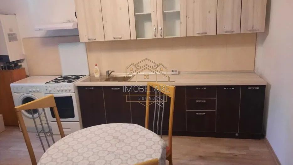 Apartament cu 3 camere de închiriat în zona Centrală - Poză 6