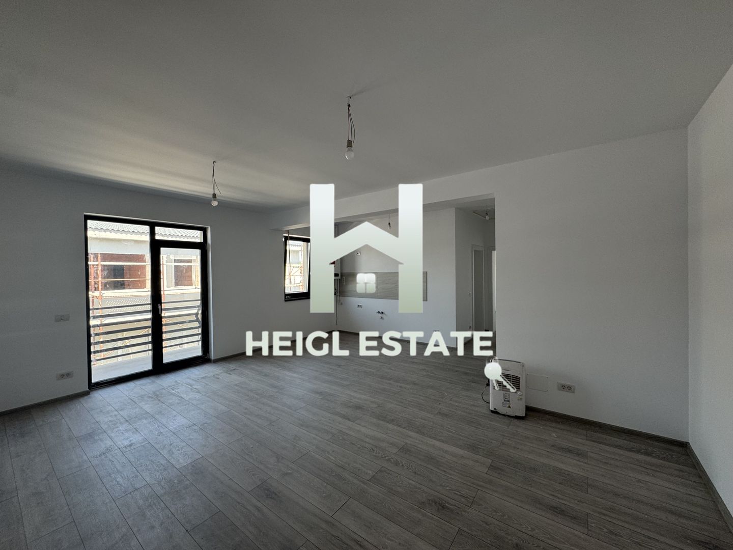 Apartament cu 2 camere si bucătărie închisă de vânzare in zona Giroc - Poză 1